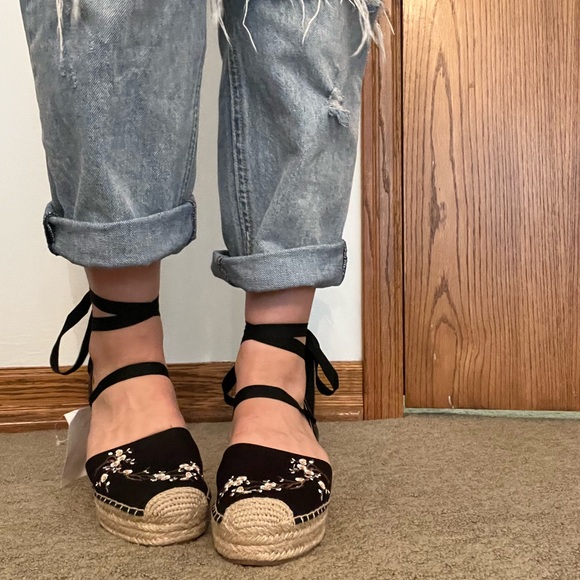 NWT NANETTE LEPORE Espadrilles Sandals- Size 7 - Picture 2 of 7